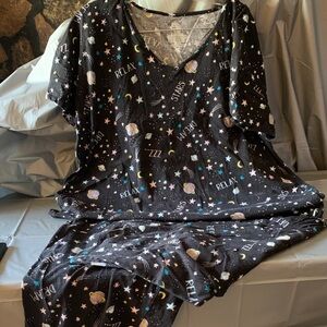 Secret Treasures Plus sized Woman’s Pajama set black with galaxy prints